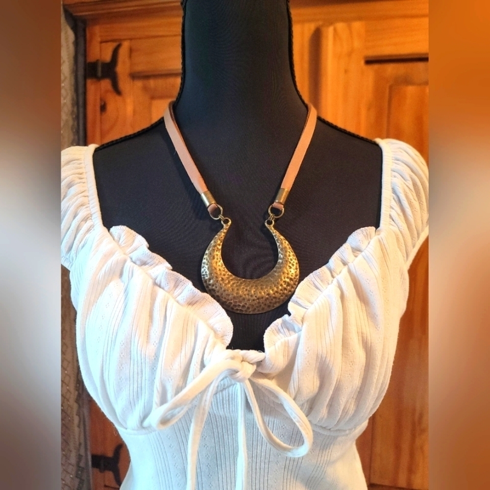 Gold Crescent Pendant‎ Necklace